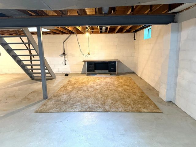 1130 SAINT ANN Drive, Erie, PA 16509