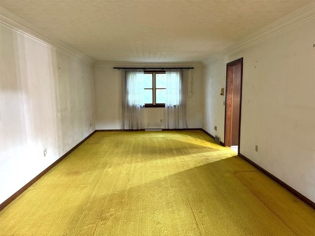 1130 SAINT ANN Drive, Erie, PA 16509