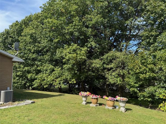 1130 SAINT ANN Drive, Erie, PA 16509