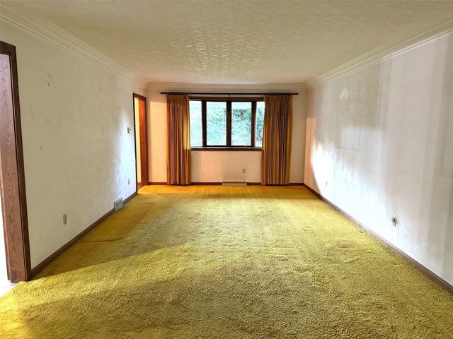 1130 SAINT ANN Drive, Erie, PA 16509