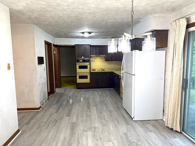 1130 SAINT ANN Drive, Erie, PA 16509