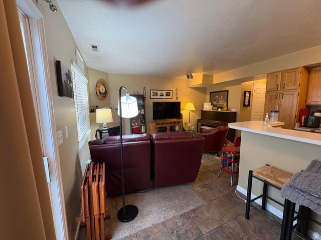 3229 W VIRGINIA PINE LN, West Jordan, UT 84088