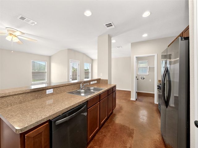 1480 Twin CV, Kyle, TX 78640