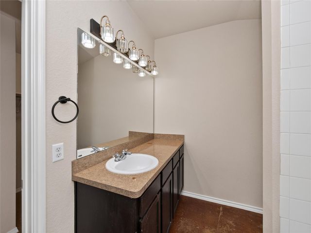 1480 Twin CV, Kyle, TX 78640