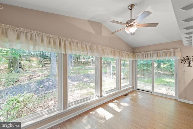 296 SOUR MASH RD, Harpers Ferry, WV 25425