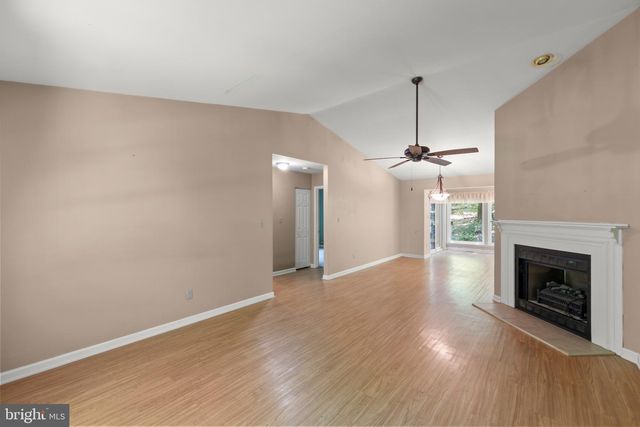 296 SOUR MASH RD, Harpers Ferry, WV 25425