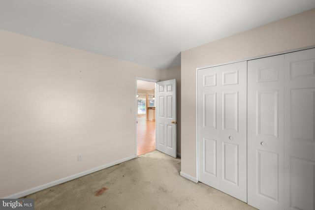 296 SOUR MASH RD, Harpers Ferry, WV 25425
