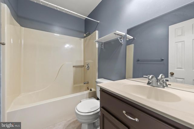 296 SOUR MASH RD, Harpers Ferry, WV 25425