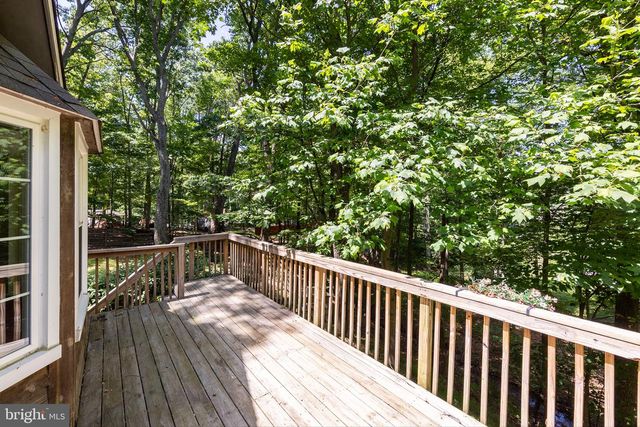 296 SOUR MASH RD, Harpers Ferry, WV 25425