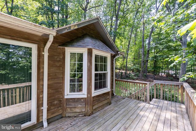 296 SOUR MASH RD, Harpers Ferry, WV 25425