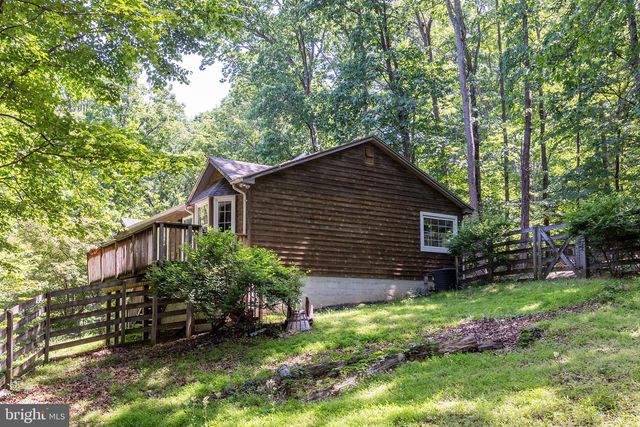296 SOUR MASH RD, Harpers Ferry, WV 25425