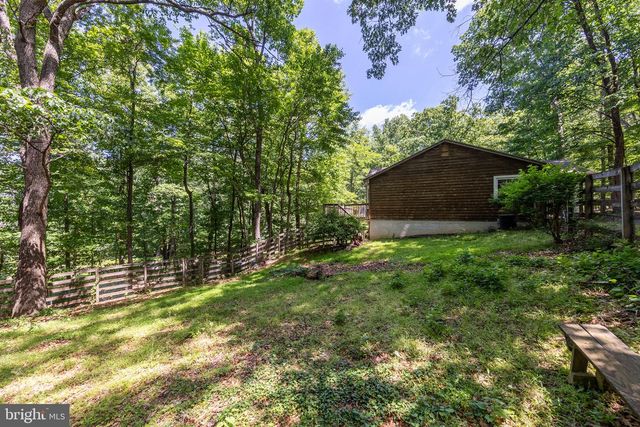 296 SOUR MASH RD, Harpers Ferry, WV 25425