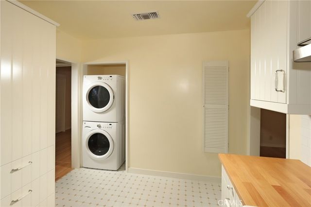 2111 W Verdugo Avenue, Burbank, CA 91506