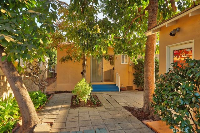 2111 W Verdugo Avenue, Burbank, CA 91506