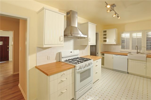 2111 W Verdugo Avenue, Burbank, CA 91506