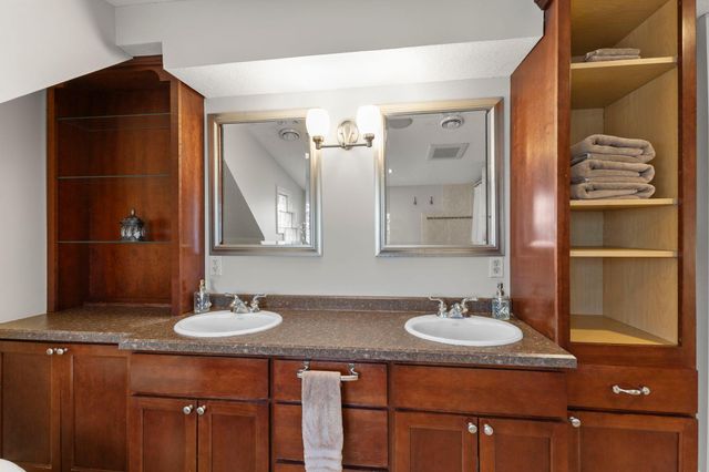 870 Randolph Avenue, Saint Paul, MN 55102