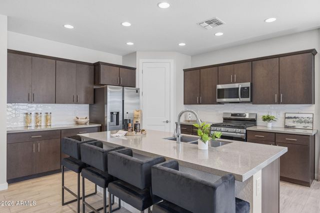 2519 N BRONCO Lane, Casa Grande, AZ 85122