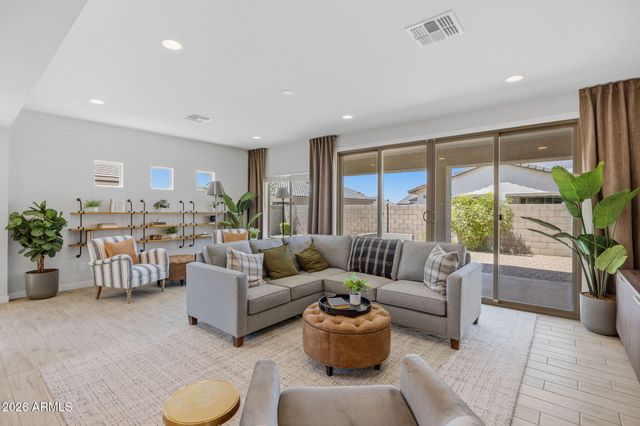 2519 N BRONCO Lane, Casa Grande, AZ 85122
