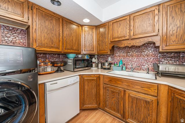 1876 W 2400 S, Syracuse, UT 84075