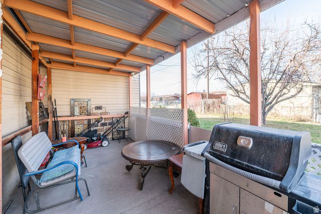 1876 W 2400 S, Syracuse, UT 84075