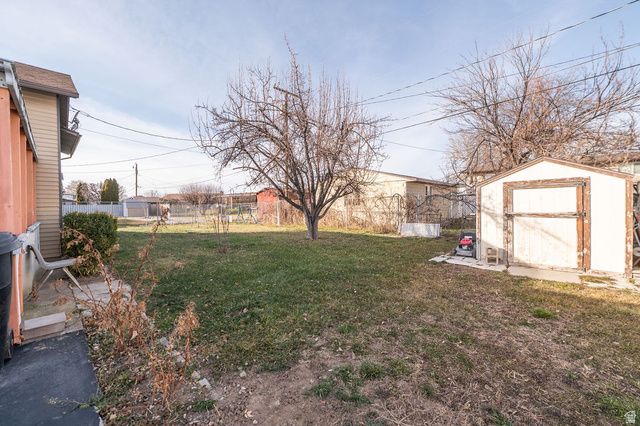 1876 W 2400 S, Syracuse, UT 84075