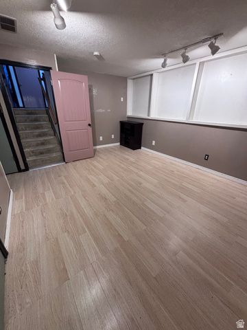 1876 W 2400 S, Syracuse, UT 84075