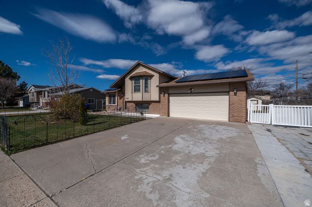 1876 W 2400 S, Syracuse, UT 84075