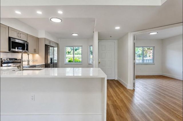5810 Crystal Shores Drive 102, Boynton Beach, FL 33437