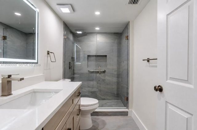 5810 Crystal Shores Drive 102, Boynton Beach, FL 33437