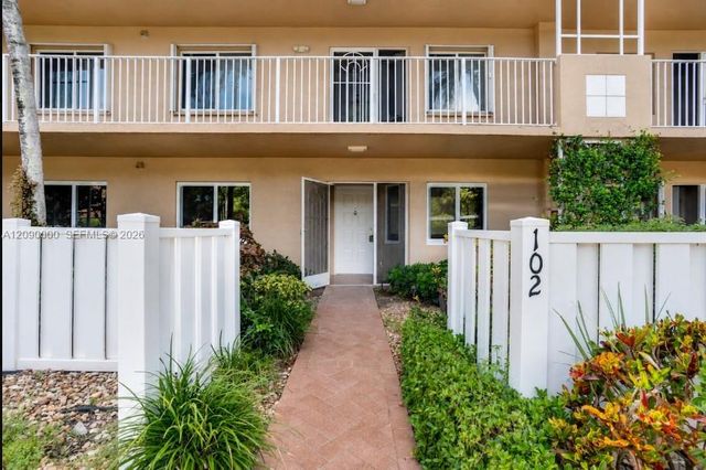 5810 Crystal Shores Drive 102, Boynton Beach, FL 33437