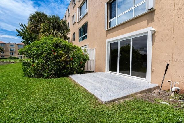 5810 Crystal Shores Drive 102, Boynton Beach, FL 33437