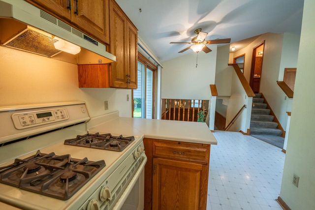 9601 W Darnel AVENUE, Milwaukee, WI 53224