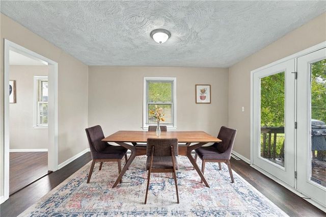 3238 N Chippewa Drive, Kansas City, MO 64116