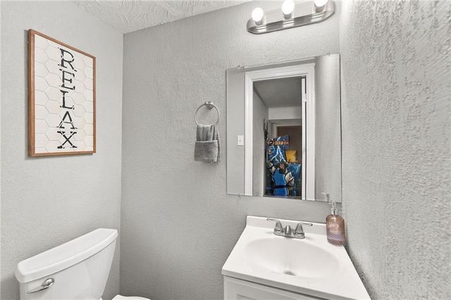 3238 N Chippewa Drive, Kansas City, MO 64116