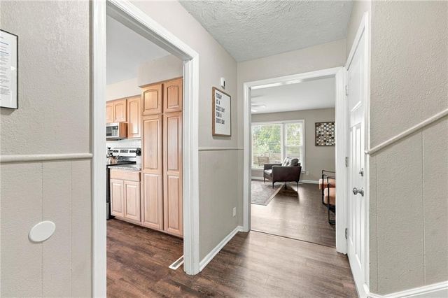 3238 N Chippewa Drive, Kansas City, MO 64116