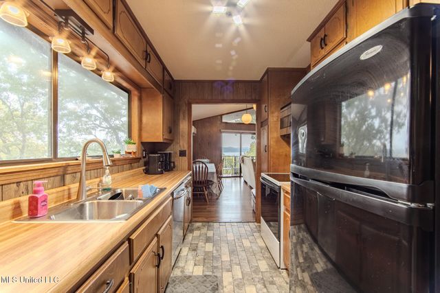 83 County Road 262, 68, Iuka, MS 38852