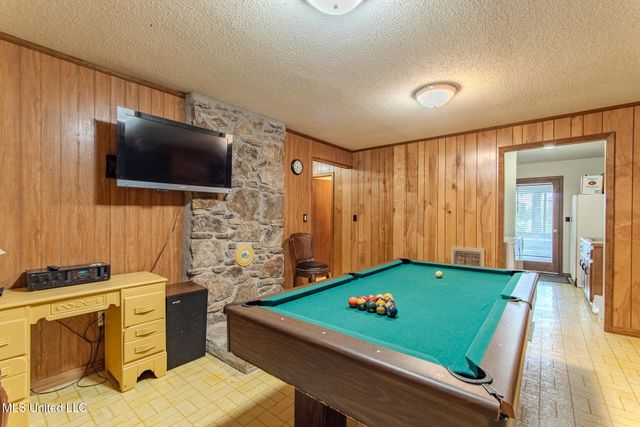 83 County Road 262, 68, Iuka, MS 38852