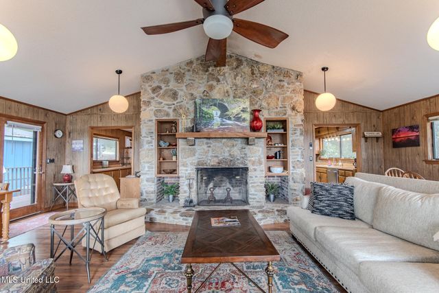 83 County Road 262, 68, Iuka, MS 38852