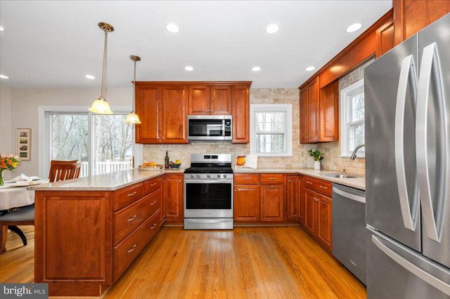 14 S DUKE ST, Rockville, MD 20850