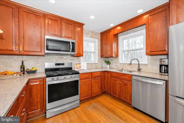 14 S DUKE ST, Rockville, MD 20850