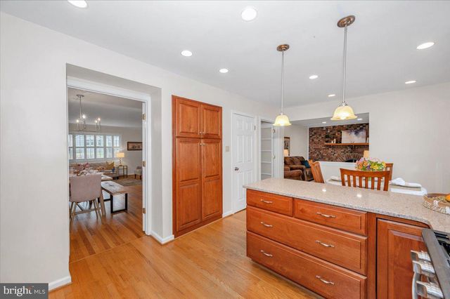 14 S DUKE ST, Rockville, MD 20850