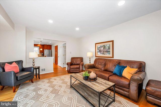 14 S DUKE ST, Rockville, MD 20850