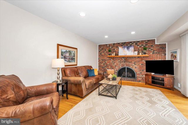 14 S DUKE ST, Rockville, MD 20850