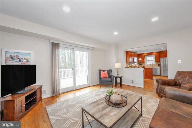 14 S DUKE ST, Rockville, MD 20850