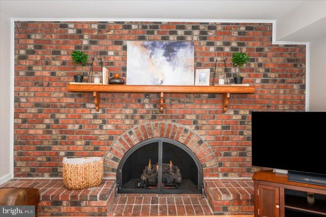 14 S DUKE ST, Rockville, MD 20850