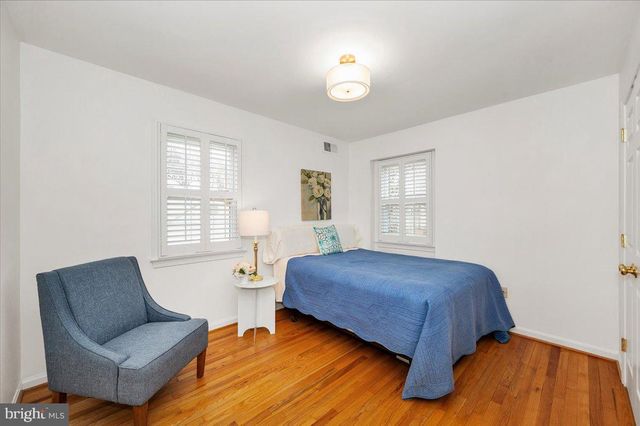 14 S DUKE ST, Rockville, MD 20850