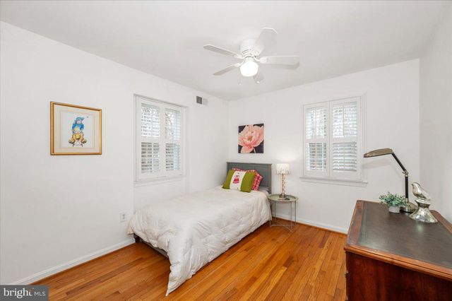 14 S DUKE ST, Rockville, MD 20850