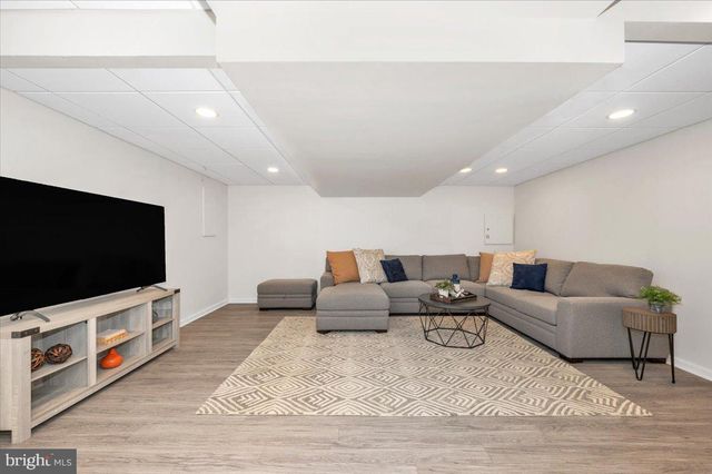 14 S DUKE ST, Rockville, MD 20850