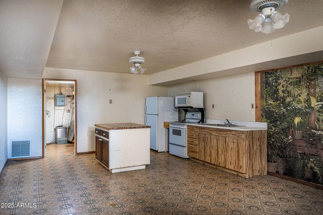 2995 W Rd 1 -- S, Chino Valley, AZ 86323