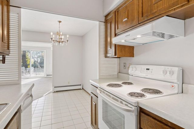 456 Summit Avenue 203, Saint Paul, MN 55102